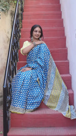 Load and play video in Gallery viewer, Blue Mulmul Cotton Hand-block Print Saree with Blouse Piece
